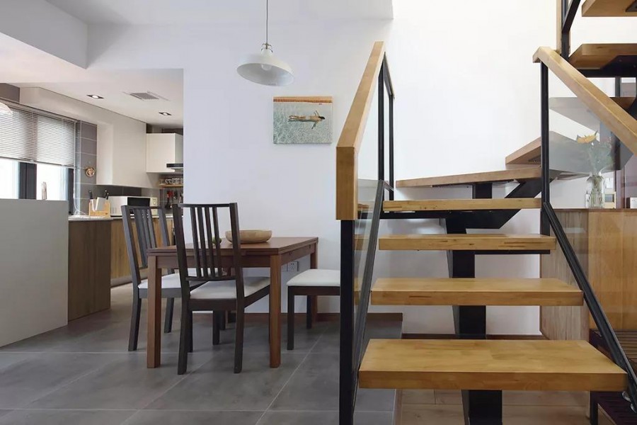 現(xiàn)代風格復(fù)式餐廳裝修效果圖