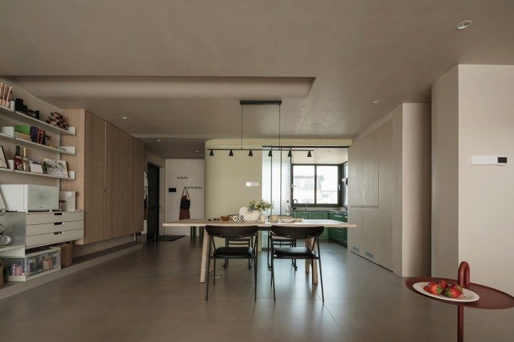 現(xiàn)代風格四居室餐廳裝修效果圖